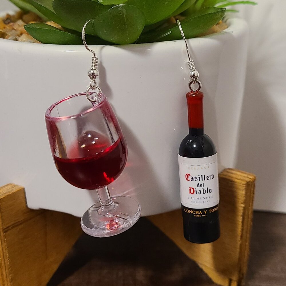 Handcrafted Wine Bottle & Glass Dangle Drop Earrings NEW Ladies‎ Fun Event Party